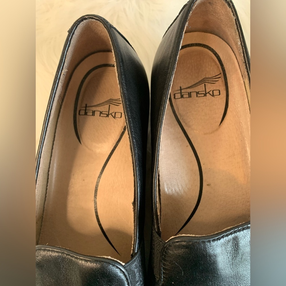 Dansko Women's Black Leather Shoes - Picture 8 of 9